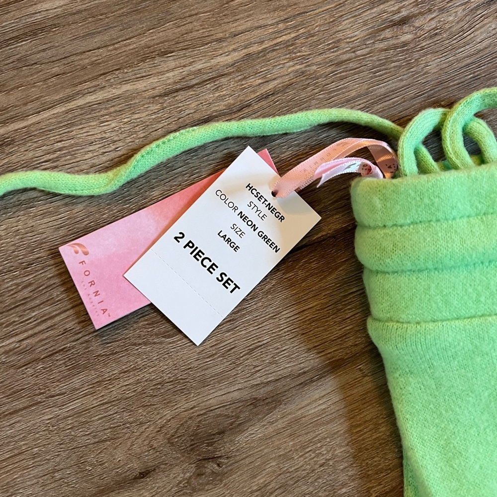NWT 2 piece super soft lounge outfit - Large - Picture 6 of 8